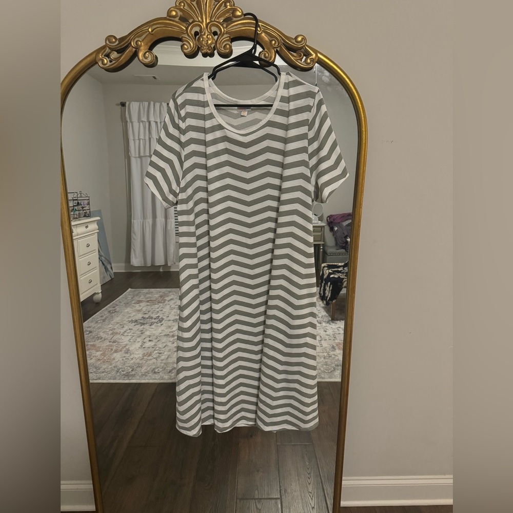 Lularoe casual dress with pockets- size 3X